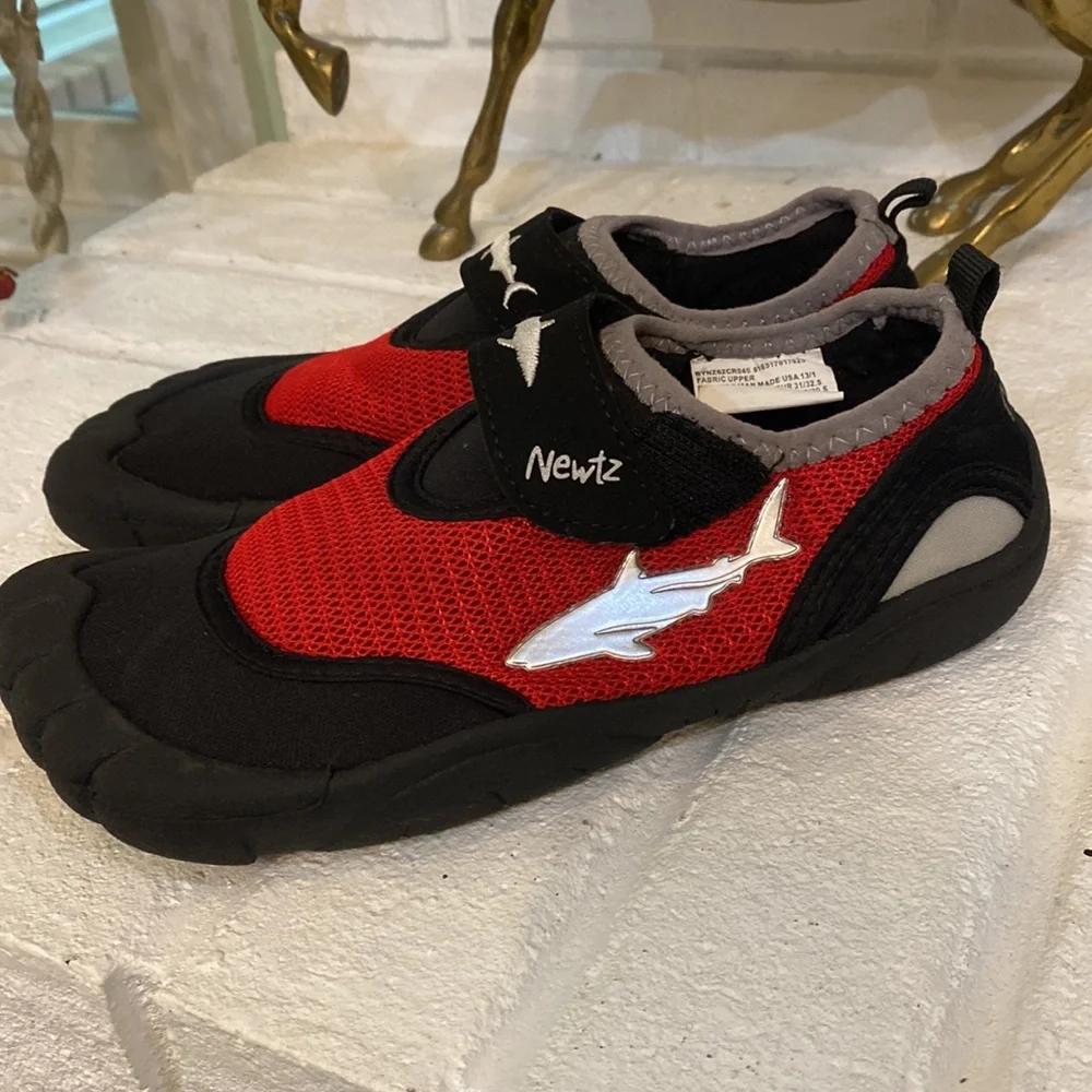 Newts water, shoes